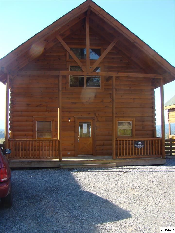 1067 Towering Oaks Dr #WALKINONSUNSHINE, Sevierville, TN 37876