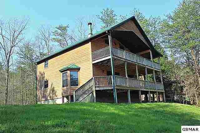 2921 Barnes Dr #HILLBILLYHEAVEN, Sevierville, TN 37862