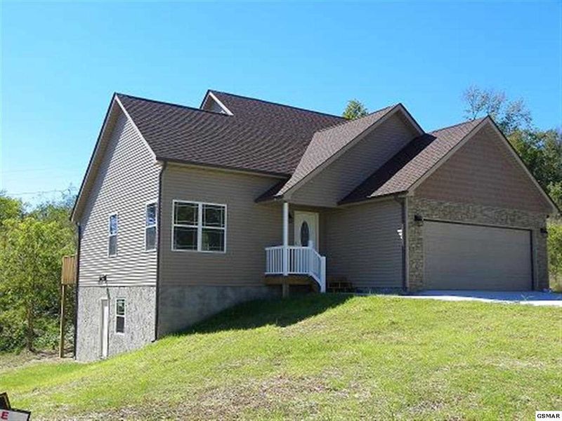 6 Wisteria Ln, Sevierville, TN 37862