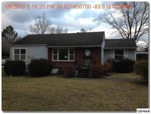3200 Luwana Ln, Knoxville, TN 37917