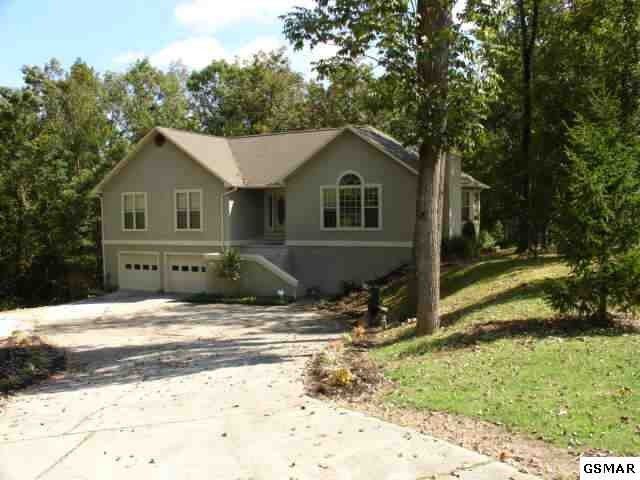 1027 Boardly Hills Blvd, Sevierville, TN 37876