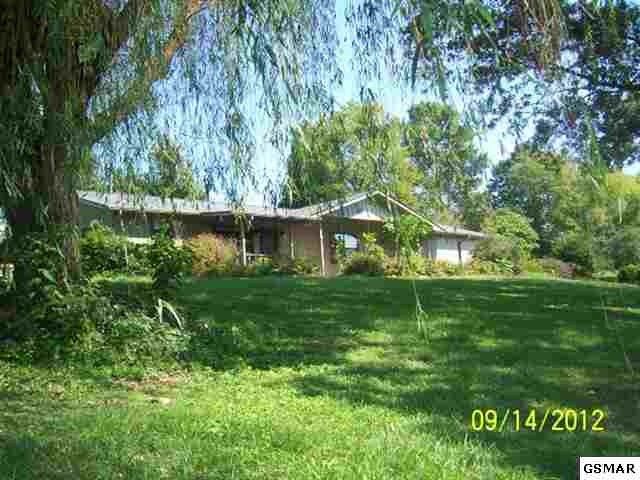 2239 Walnut Church Way, Sevierville, TN 37876