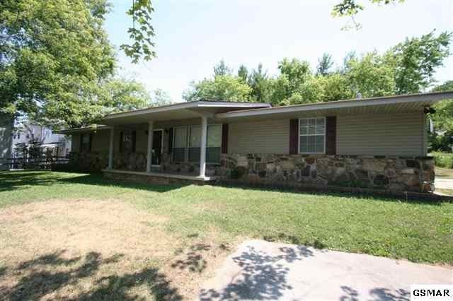 634 Paine St, Sevierville, TN 37862