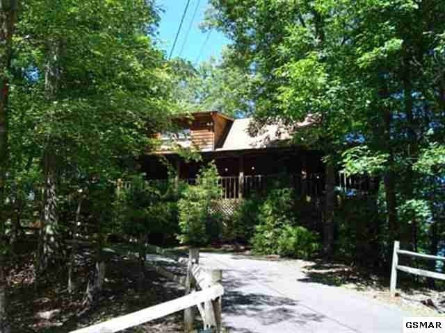 1515 Sky View Dr, Sevierville, TN 37876