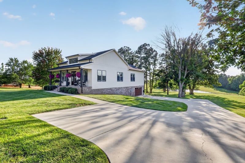 3323 Dobbins Pike, Portland, TN 37148
