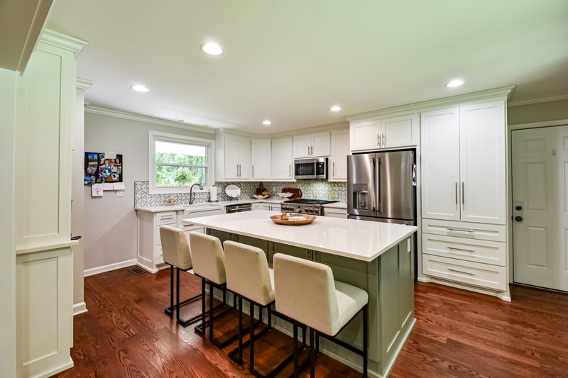 2403 Hidden Lake Cir, Columbia, TN 38401