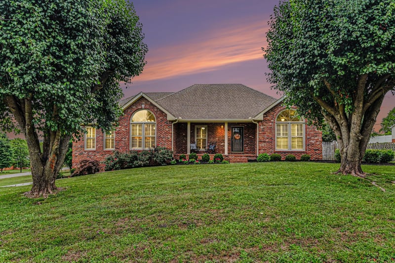 100 Macintosh Dr, Springfield, TN 37172