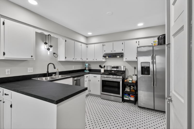 3723 Colonial Heritage Dr, Nashville, TN 37217