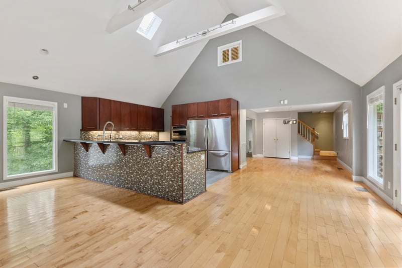 1040 Rustic Hills Dr, Ashland City, TN 37015