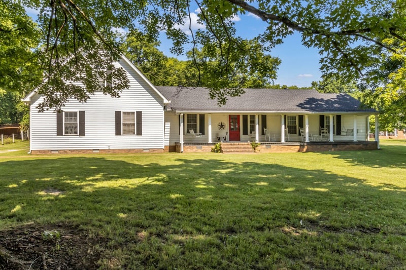 6074 Almaville Rd, Smyrna, TN 37167