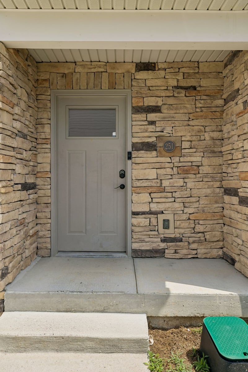 251 Signature Pl, Lebanon, TN 37087