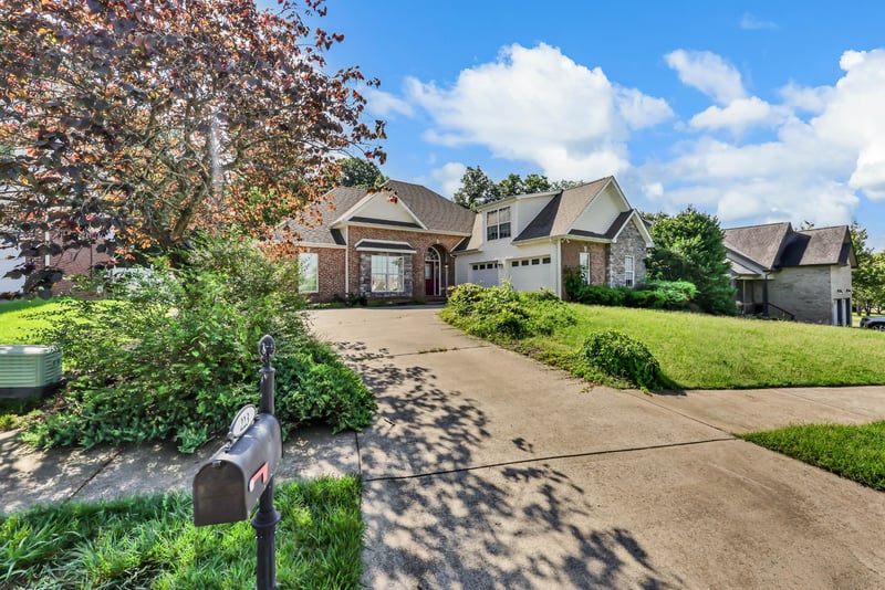223 Misty Dr, Pleasant View, TN 37146