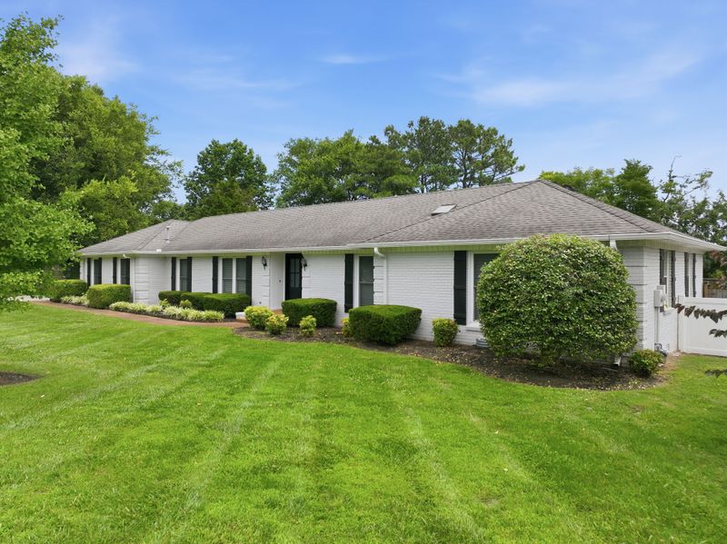 2118 Stratford Rd, Murfreesboro, TN 37129