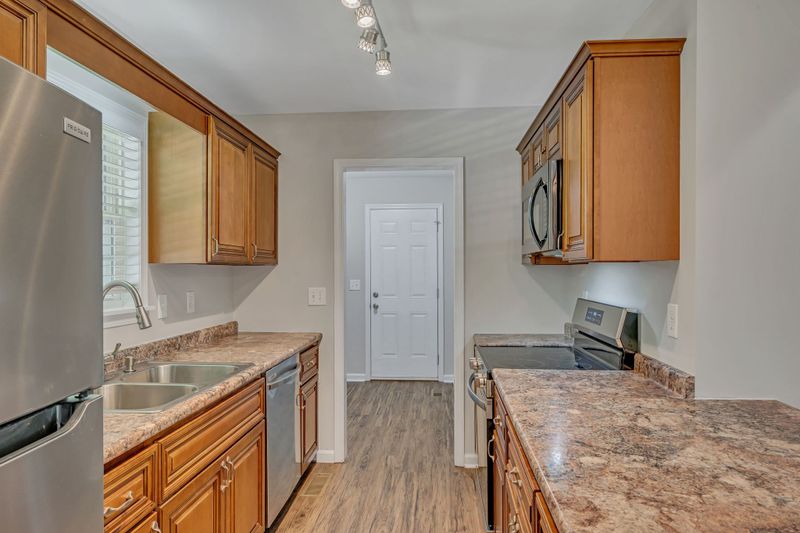 306 Twilight Ct, White Bluff, TN 37187