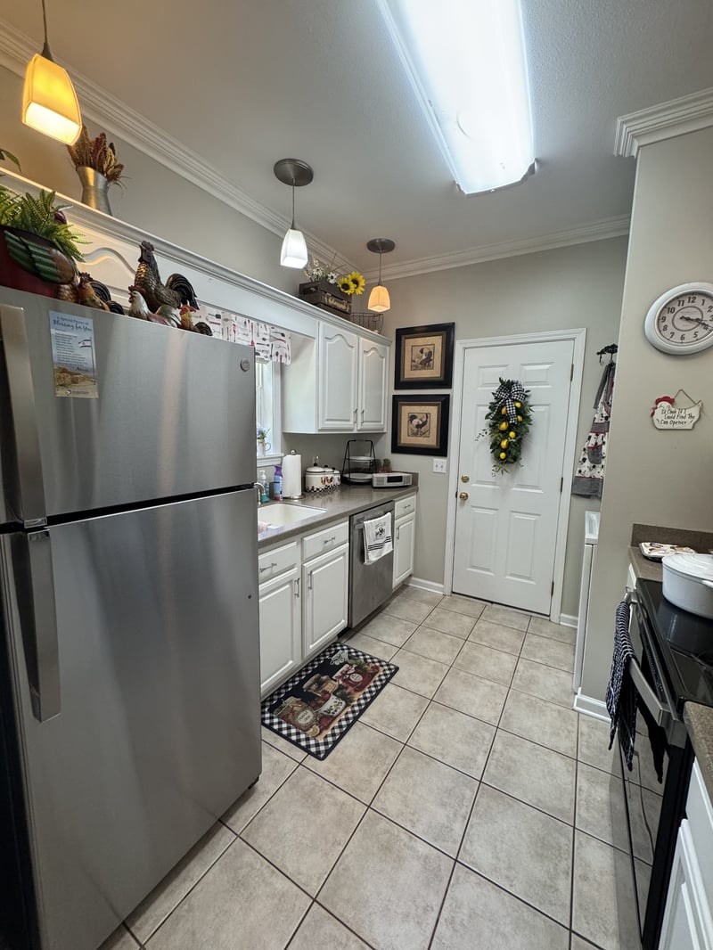 408 Village Cir, Dickson, TN 37055
