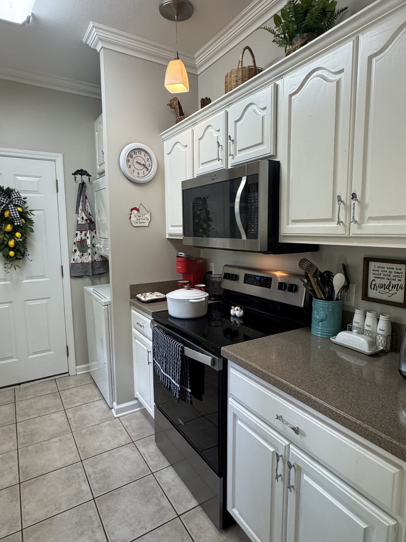 408 Village Cir, Dickson, TN 37055