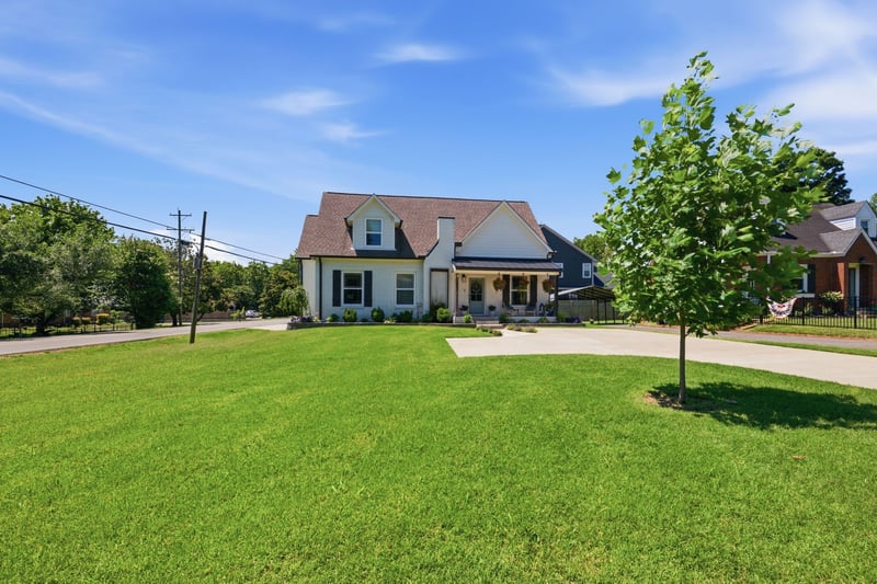 1001 Graybar Ln, Nashville, TN 37204
