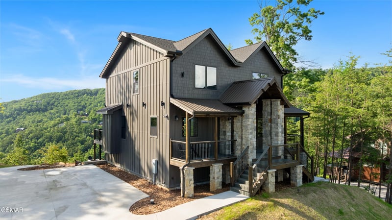 4421 Stackstone Rd, Sevierville, TN 37862