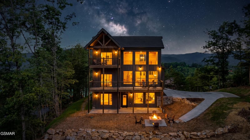 4421 Stackstone Rd, Sevierville, TN 37862