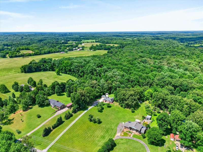 3549 Thomasville Rd, Chapmansboro, TN 37035