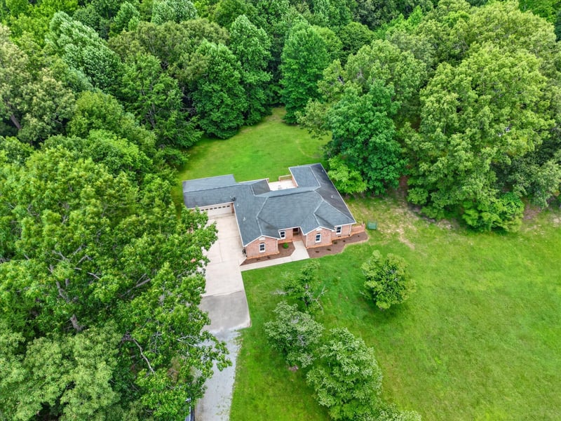 3549 Thomasville Rd, Chapmansboro, TN 37035