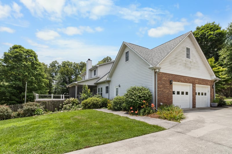 518 Heritage Dr, Ringgold, GA 30736