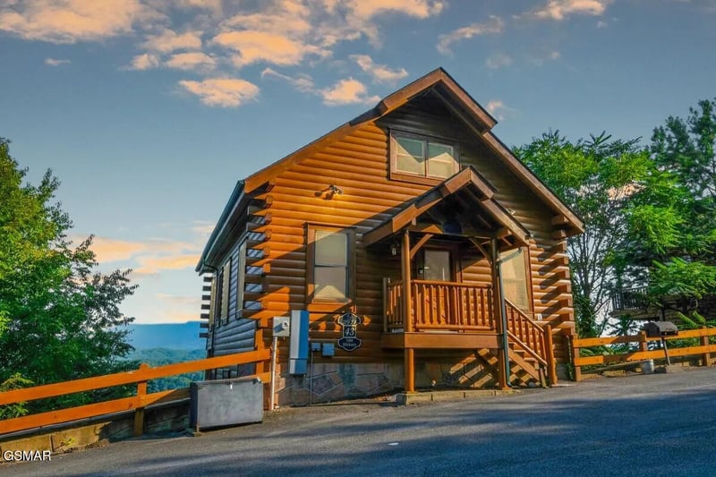 2971 Legacy Vista Dr, Sevierville, TN 37876