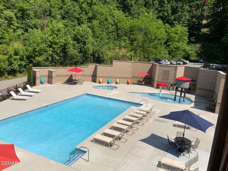 646 Stockton Dr, Sevierville, TN 37876