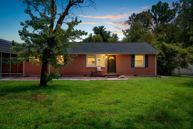 201 Pleasant Dr, Columbia, TN 38401