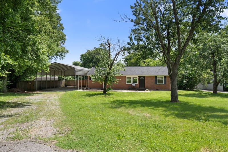 201 Pleasant Dr, Columbia, TN 38401