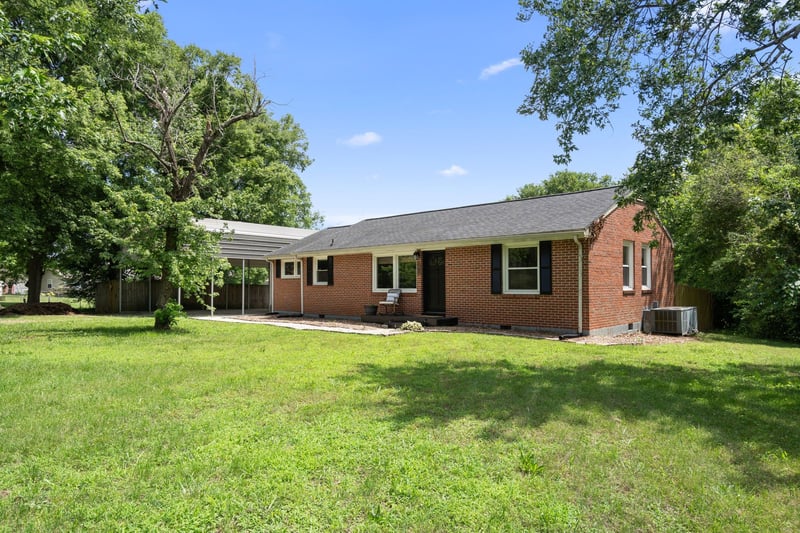 201 Pleasant Dr, Columbia, TN 38401