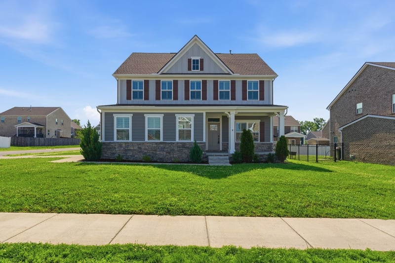107 Meyrick Dr, Gallatin, TN 37066
