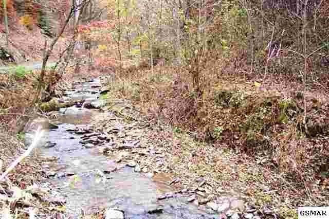 94 Lower Powdermill Rd, Sevierville, TN 37876