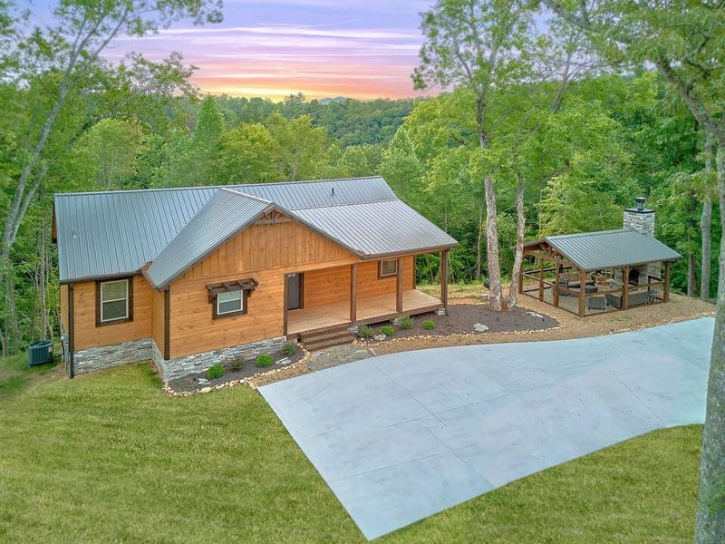 1815 Deer Haven Rd, Sevierville, TN 37876