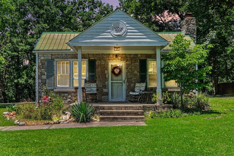 1018 S Graycroft Ave, Madison, TN 37115