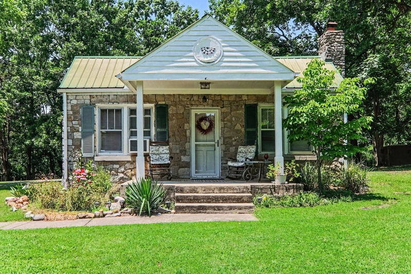 1018 S Graycroft Ave, Madison, TN 37115