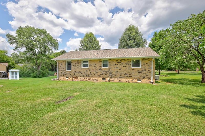 135 Irvin Rd, La Vergne, TN 37086
