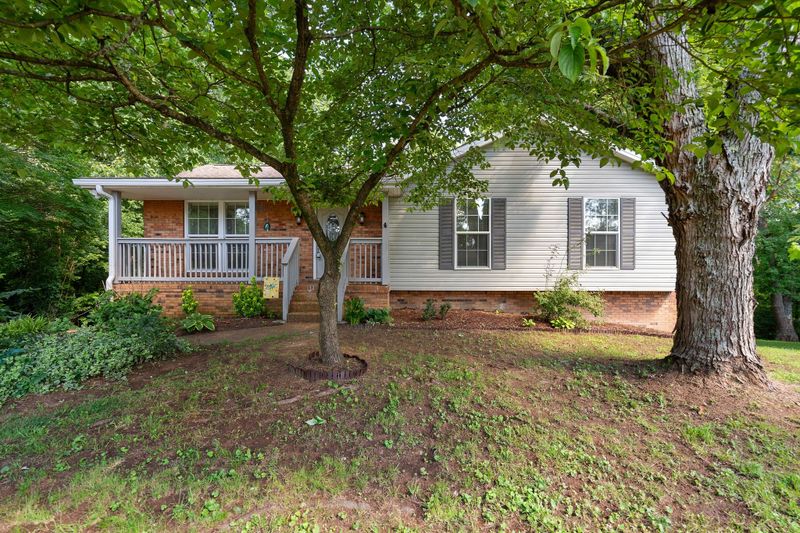 821 Luxemburg Dr, Hermitage, TN 37076