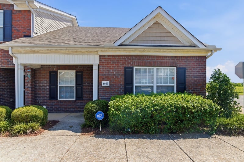 4053 George Buchanan Dr, La Vergne, TN 37086