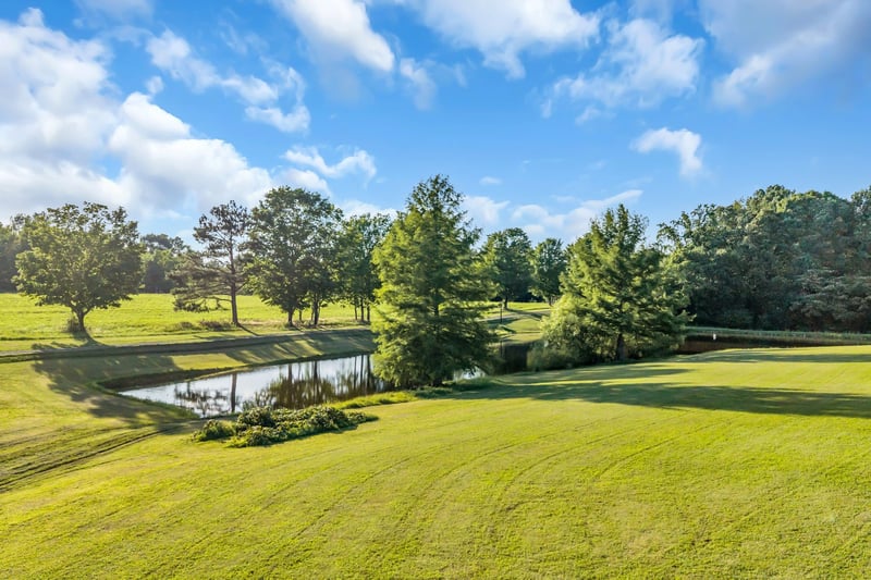 1231 Abiff Rd, Bon Aqua, TN 37025