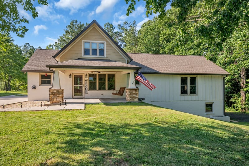 1231 Abiff Rd, Bon Aqua, TN 37025