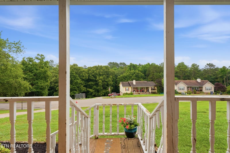 724 Fairway Dr, Loudon, TN 37774