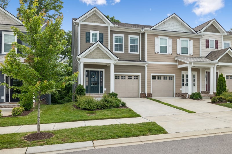 1073 Sweetleaf Dr, Franklin, TN 37064