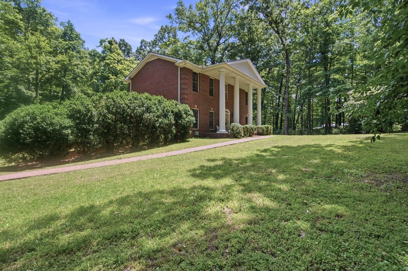 1225 Johnny Hall Rd, Burns, TN 37029