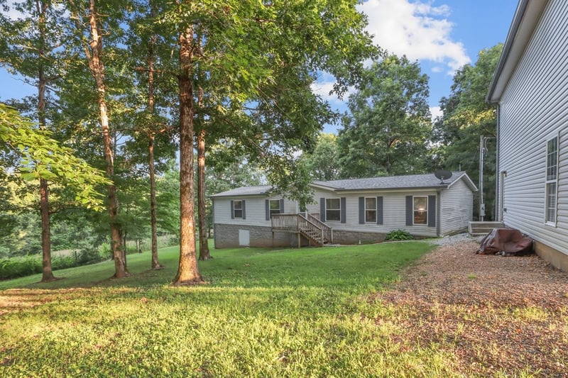 555 Fire Tower Rd, Dickson, TN 37055