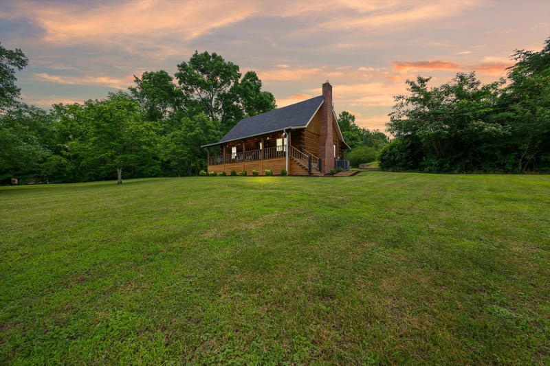 8004 Charlotte Pike, Nashville, TN 37221