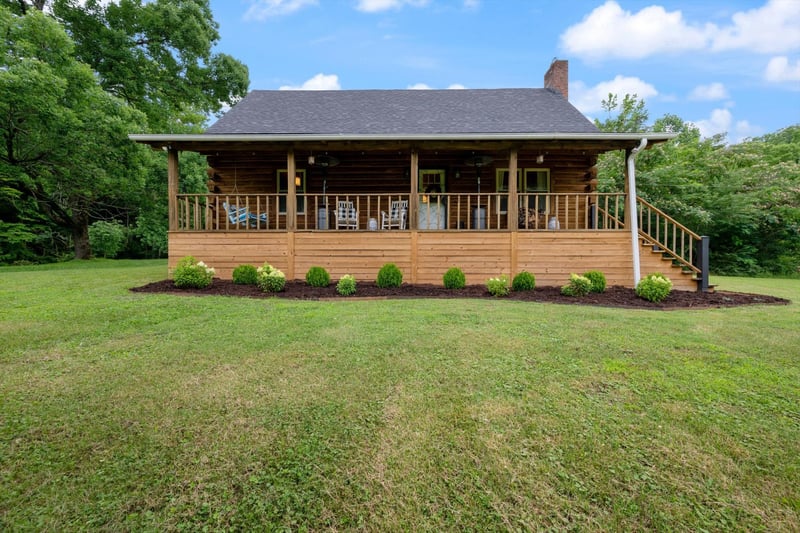 8004 Charlotte Pike, Nashville, TN 37221