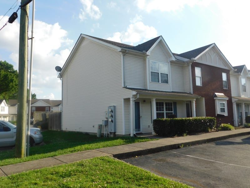 4112 Nir Shreibman Blvd, La Vergne, TN 37086