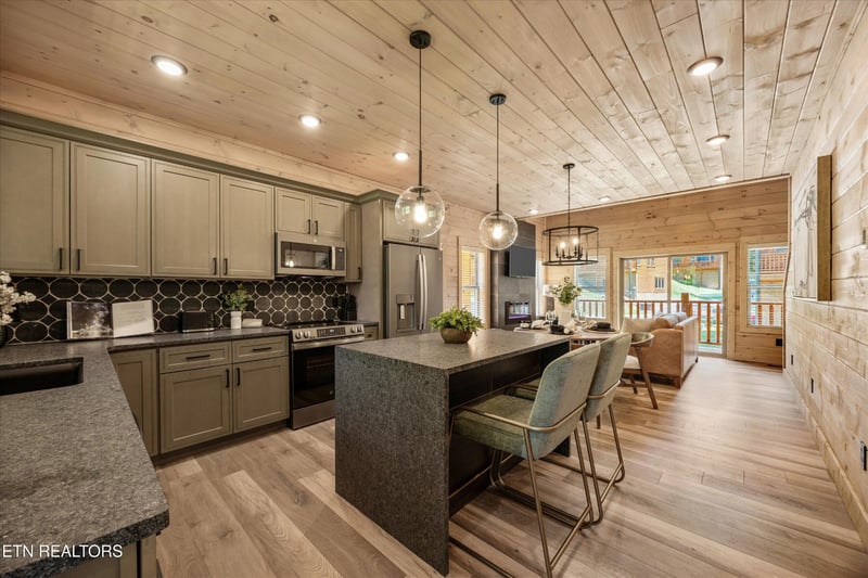 2108 Valley Creek Way, Sevierville, TN 37862