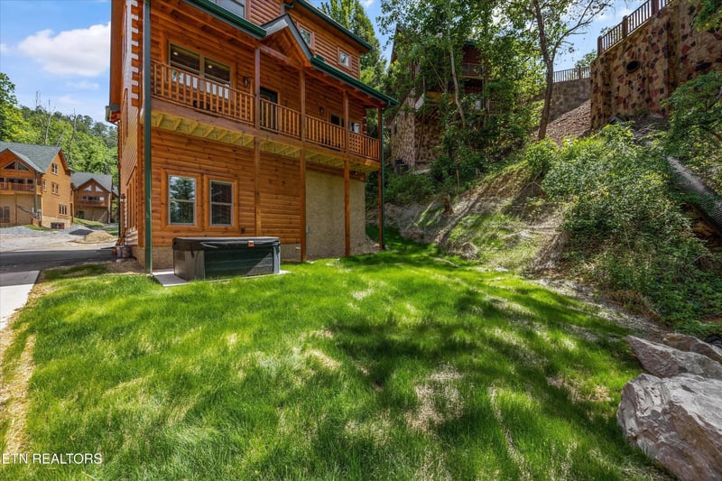 2108 Valley Creek Way, Sevierville, TN 37862